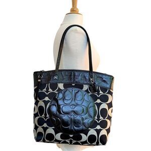 Coach Laura XL Signature Tote Bag Black White Leather F18335